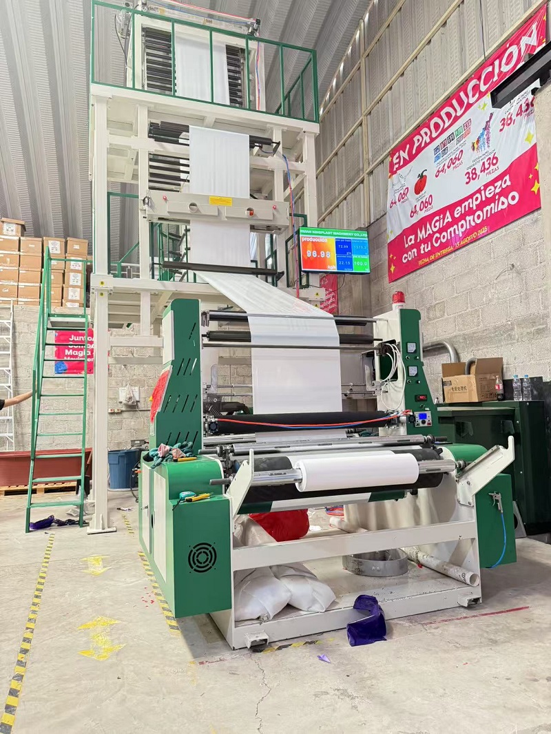 Høyhastighet Mono Layer Film Blowing Machine Testing Video fra Mexico -kunde